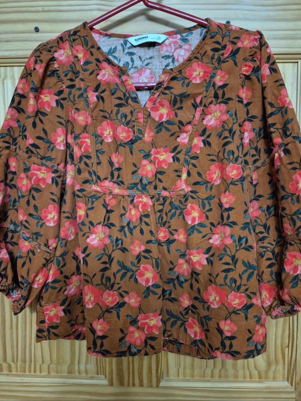 Sonoma Goods for Life Petite Small (PS) floral corduroy blouse.